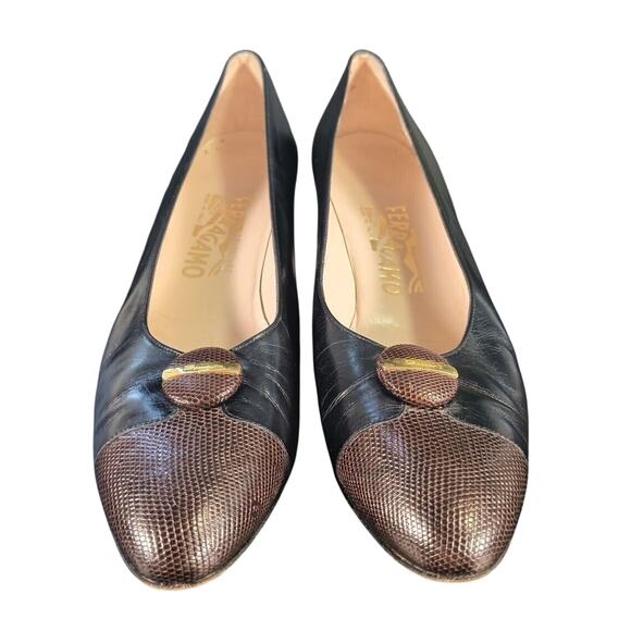 Salvatore Ferragamo Low Heel Pumps Two-Toned Rounded Toe | 10 AAA - Picture 1 of 12